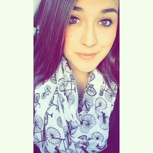 Meet your Posher, Nikki