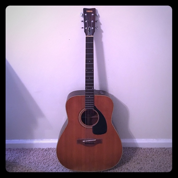 1970's Yamaha Acoustic Guitar