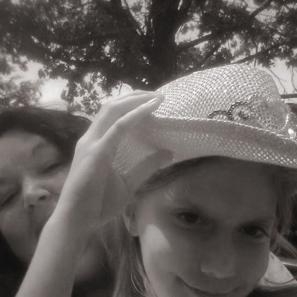 Meet your Posher, Shelly - Picture 1 of 1