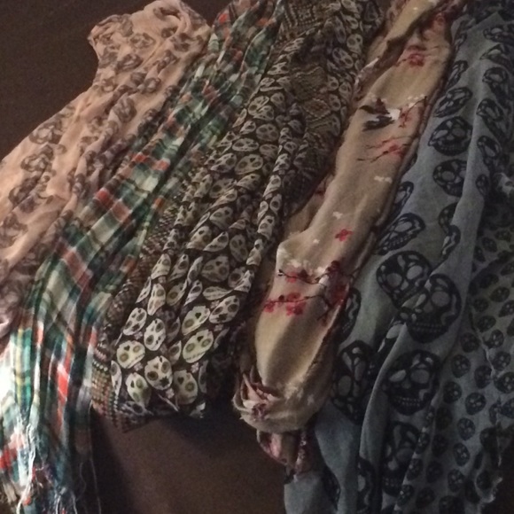 Extra pics. All scarves sold - Picture 2 of 3