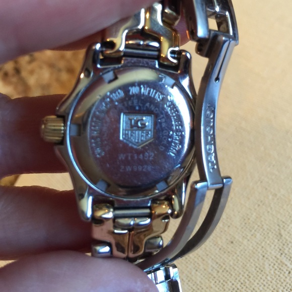 SOLD♥️ Solid 18 K and stainless steel Tag Heuer Watch - Picture 4 of 4