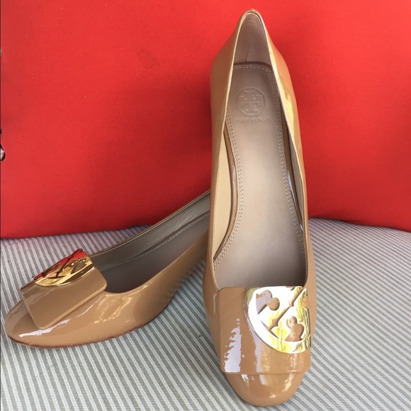 Tory Burch Shoes - Tory Burch Square Toe Logo Isabel Nappa pump.
