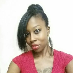 Meet your Posher, Lennoria