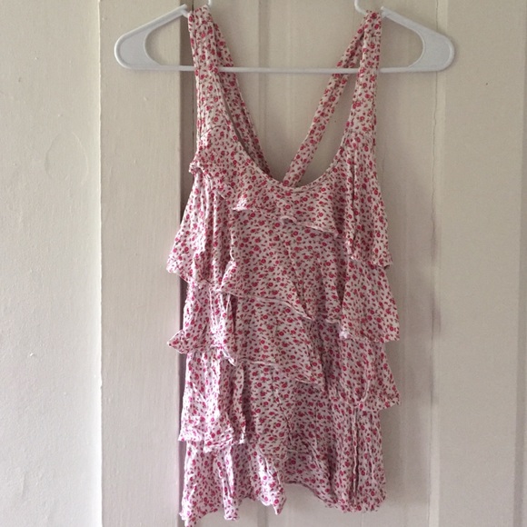 Floral ruffled tank top.