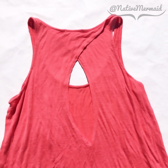 🚫SOLD🚫Open Back Tank - Picture 2 of 2