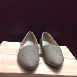Restricted Gray Flats
