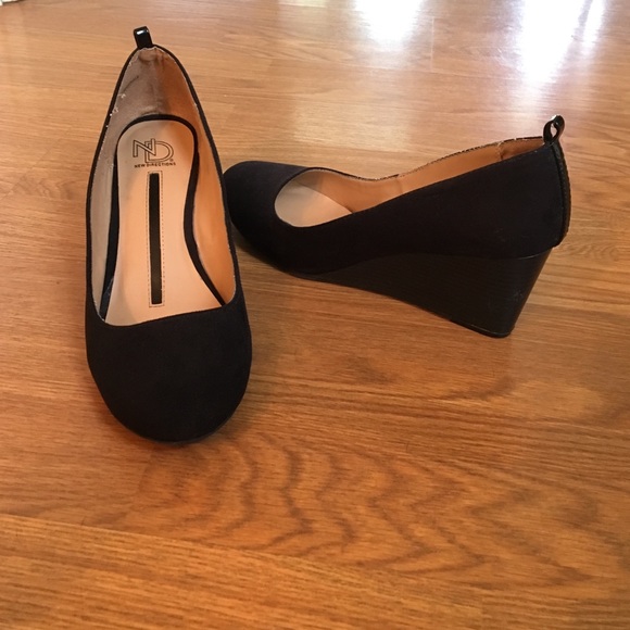 New Direction Black Wedges