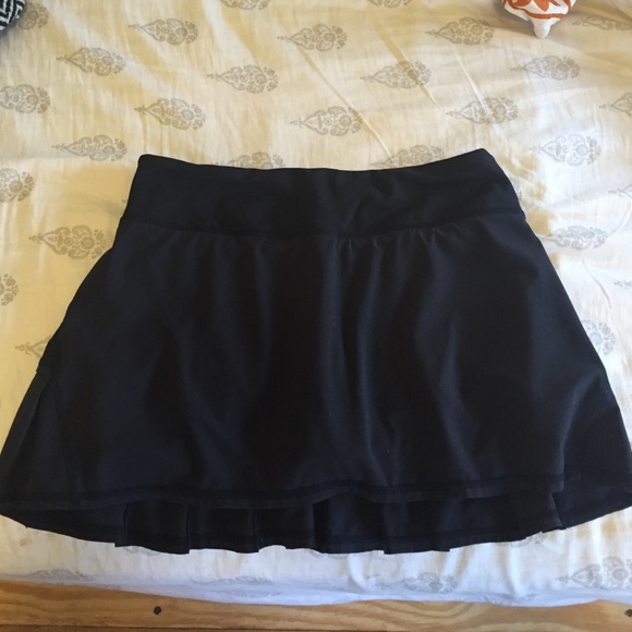 lululemon skirt with built in shorts