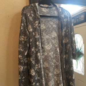 Light cover up/ wrap with hood