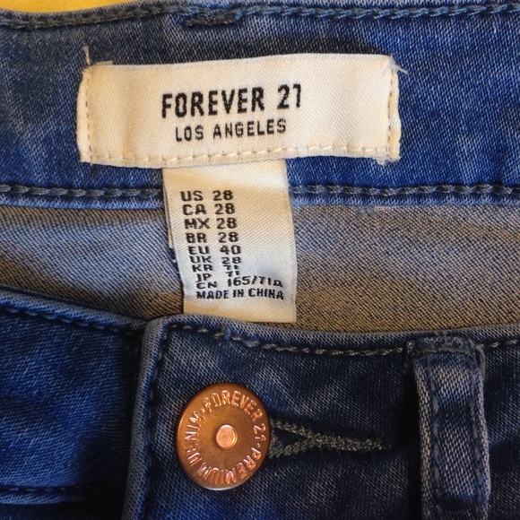 Denim shorts - Picture 2 of 3