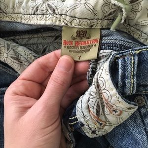 Rock Revolution Jean