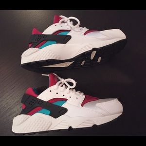 Nike Air Women's Huarache Sneakers