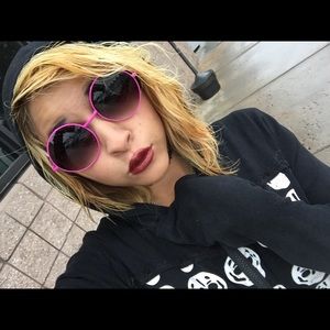 ISO Pink rimmed circle sunglasses