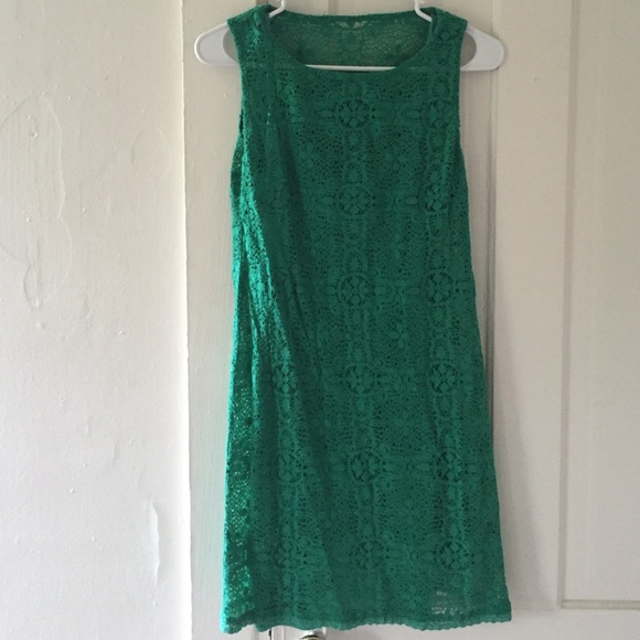 Green lace dress