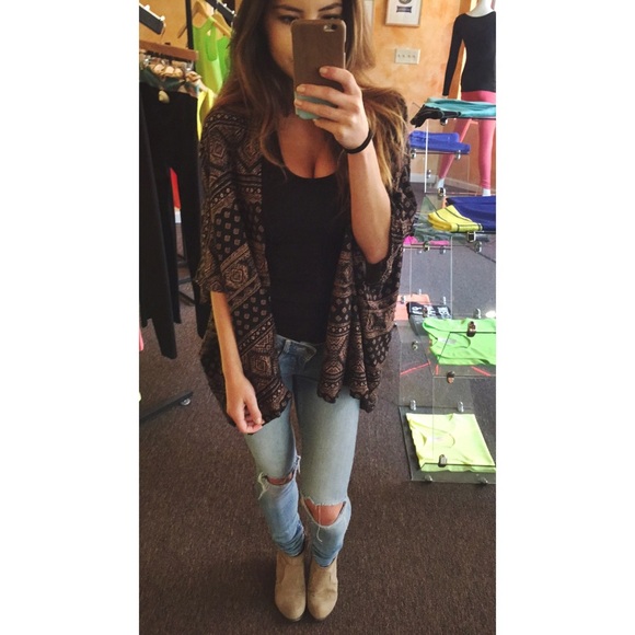 F21 GORGEOUS Kimono