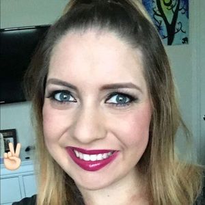 Meet your Posher, Priscilla