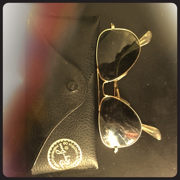 Women's black and gold aviator ray ban