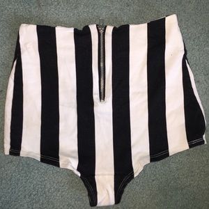 Black & White High-waisted Shorts from BooHoo