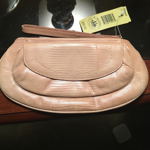 Cute Brahmin light pink wristlet.