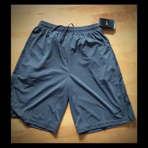 *NWT* Men's Dri-Fit Training Shorts Small