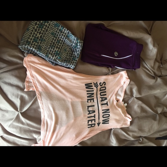 💪🏽 Work out top and yoga pants Size Small!