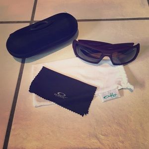 Brand new Oakley sunglasses!!!!