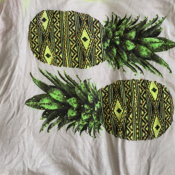 💕 must have for summer 💕 PINEAPPLE CROP TOP 💕 - Picture 3 of 4