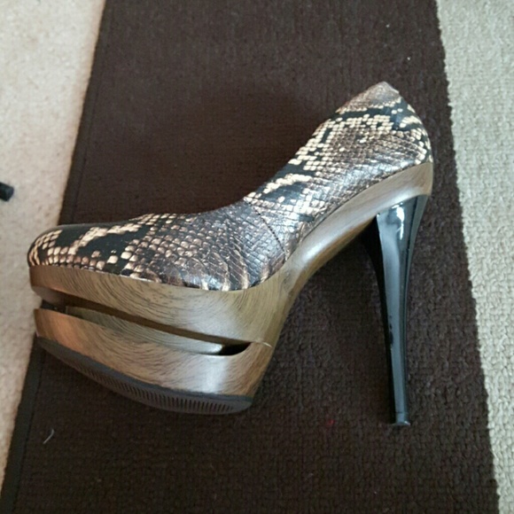Jessica Simpson - Picture 3 of 3