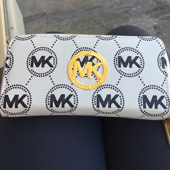 Michael Kors wallet
