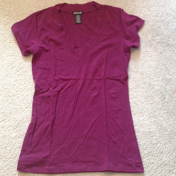 Violet t-shirt - NWOT