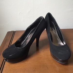Black velvet heels