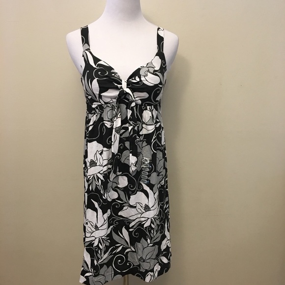 NWT O'Neill Black and White Casual Halter Dress - Picture 1 of 3