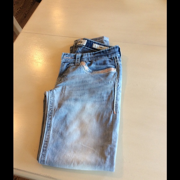 Day Trip ...Buckle jeans