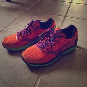 Mizuno running shoes