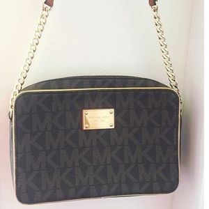 Michael kors crossbody