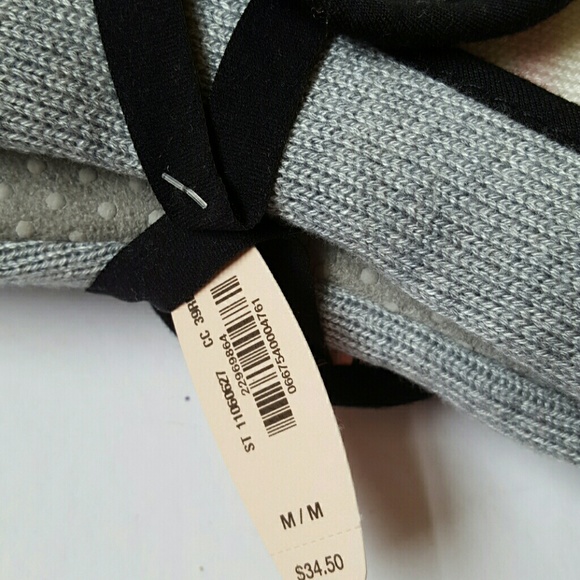 New! Victoria's Secret slippers & eye mask - Picture 3 of 3