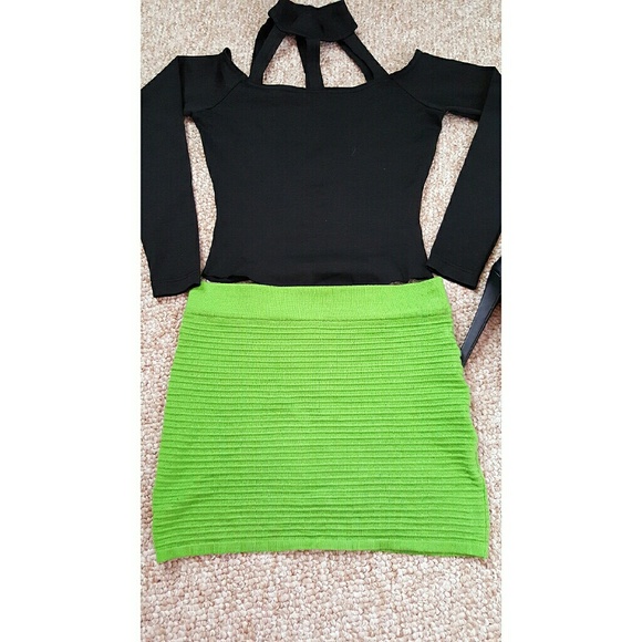 Lime Green Mini skirt - Picture 2 of 2