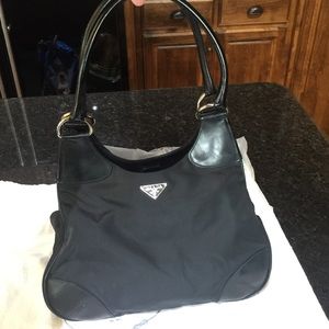 More pictures of the pre-loved Prada handbag