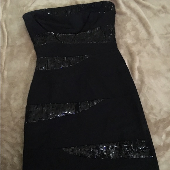 Black sequin dress !