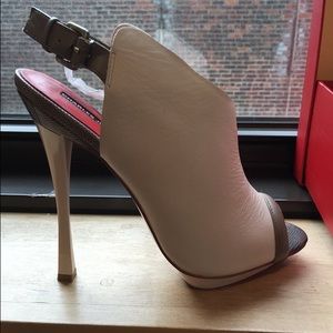Charles Jourdan Collection "Geni" Open Toe Pump