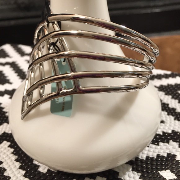 ππHOST PICKππCLASSIC CHICπ π ππ - Picture 2 of 4