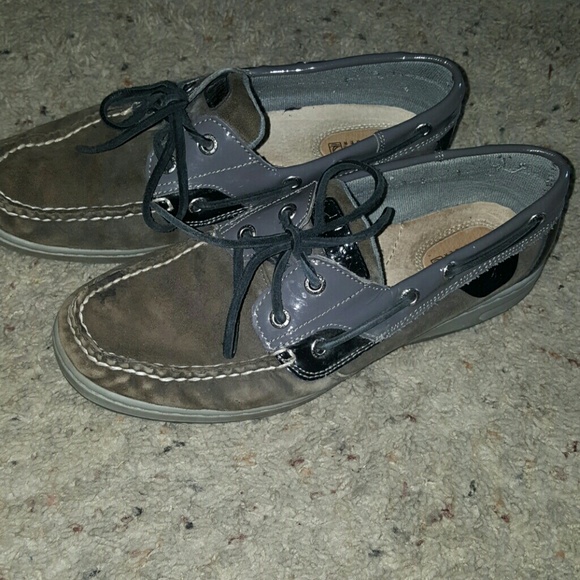 womens sperrys