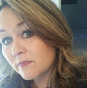 Meet your Posher, Connie