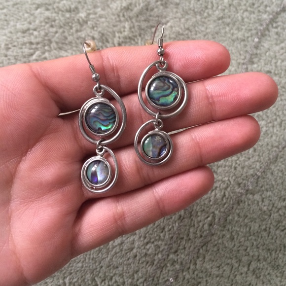 Necklace and earrings - Picture 3 of 3