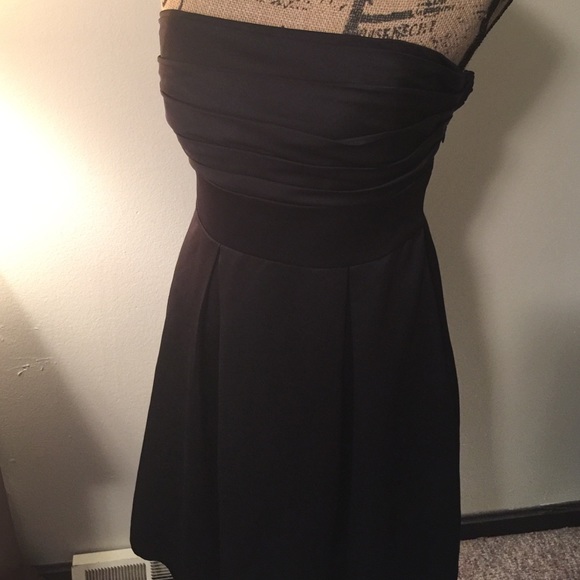 🎉Sold🎉White House Black Market LBD - Picture 3 of 4