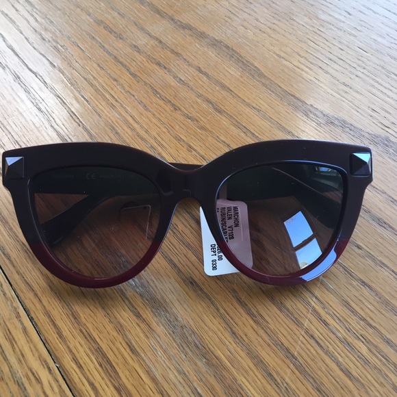 🚫NOT FOR SALE 🚫 NWT VALENTINO V712S Sunglasses - Picture 2 of 4