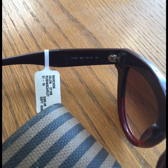 🚫NOT FOR SALE 🚫 NWT VALENTINO V712S Sunglasses - Picture 4 of 4