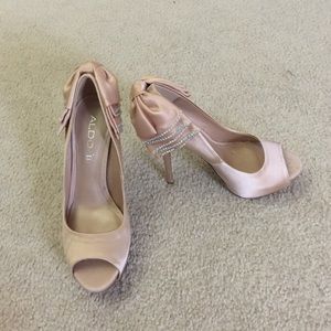 Great condition 5 inch heel!