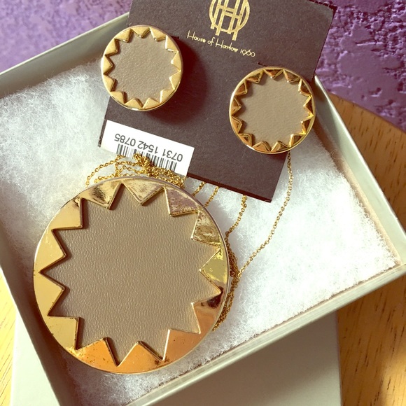 HOUSE OF HARLOW Sunburst Necklace & Earrings set