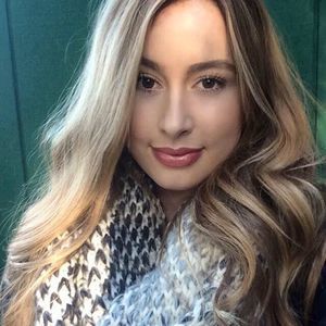 Meet your Posher, Sabrina